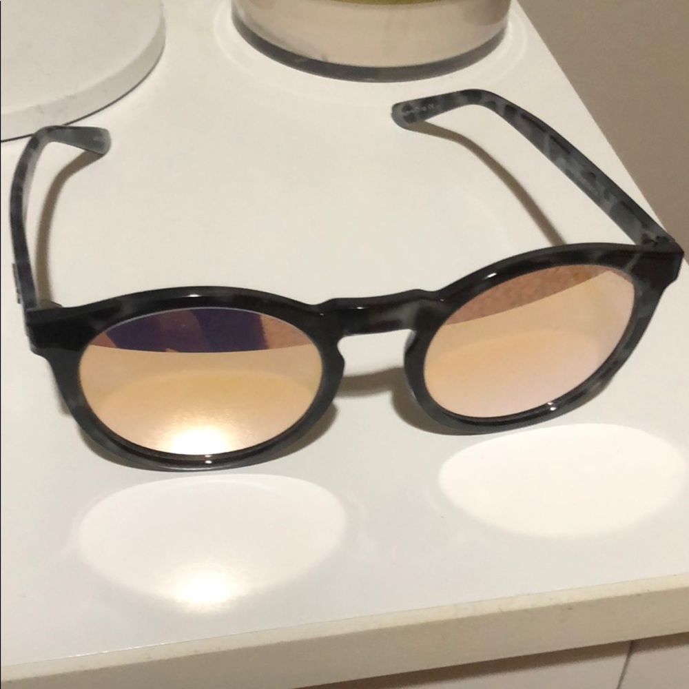 QUAY mirrored sunglasses